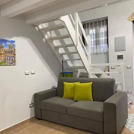 La Sterlizia Green&orange Apartment