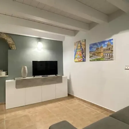 La Sterlizia Green&orange Apartment Noto