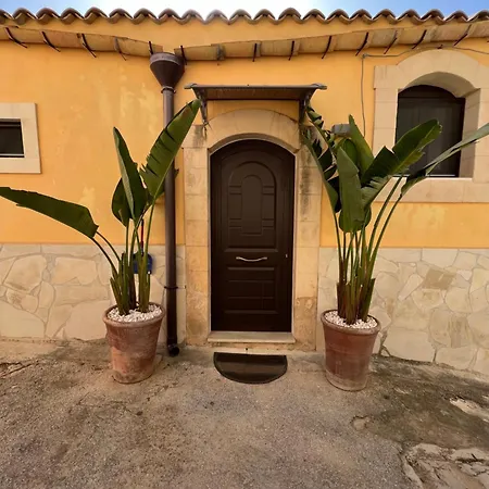 La Sterlizia Green&orange Apartment